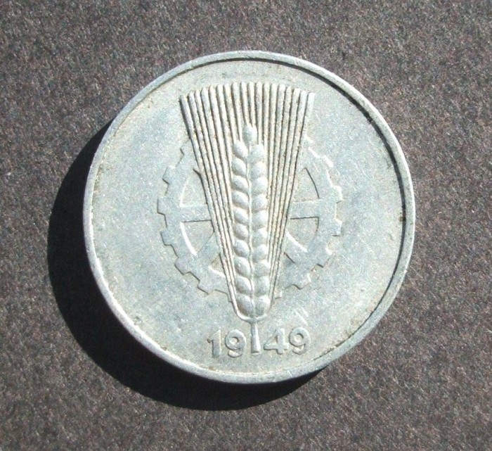 GERMANIA DEMOCRATA 5 FENINGI 1949 A / MAI RAR