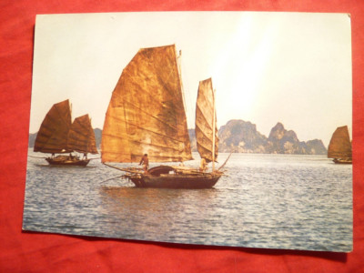 Ilustrata- Ambarcatiune - Vietnam cca.1975 foto