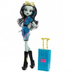 Papusa Monster High - Plimbarete New - Frankie Stein foto