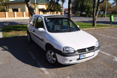 Opel Corsa B foto