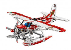 Lego? Technic Avion De Stingere A Incendiilor - 42040 foto