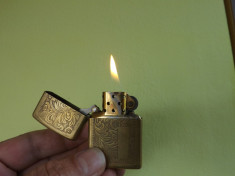 Bricheta veche Americana,marca Zippo,in stare de functionare perfecta.Reducere! foto