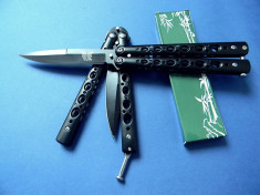 CUTIT. BRICEAG BUTTERFLY. FLUTURE. FLUTURAS. BALISONG. Stainless Steel. foto