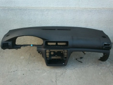 Plansa bord Volkswagen Passat B5 anii 1996 - 2004 foto