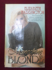 Elizabeth Harrington - Manechine Blonde - 381028 foto