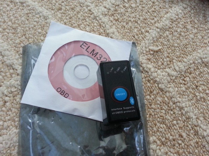 Interfata Diagnoza Super Mini Universala Elm327 Bluetooth OBDII cu buton on /off foto mare Interfata Diagnoza Super Mini Universala Elm327 Bluetooth OBDII cu buton on /off foto mare