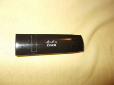 ADAPTOR WIRELESS CISCO DPW632 , ARE 2,4GHZ .FUNCTIONEAZA . foto