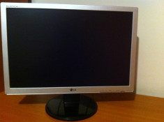 Monitor PC LCD LG Flatron W2042S , stare perfecta foto