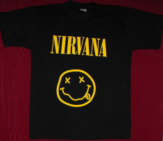 Tricou Nirvana -Smiley logo galben,inclusiv XS de copii,calitate 180 grame foto