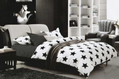 Lenjerie de pat alb cu negru , model stelute foto
