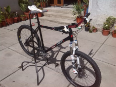 bicicleta full Xt furca fox an 2013 marime mare pret de iarna foto