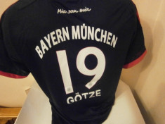 TRICOU GOTZE BAYERN MUNCHEN SEZON 2015-2016 MARIME M SI L foto