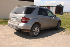 Mercedes-Benz ML280 CDI foto