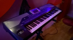 KORG PA800 foto