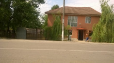 Casa mare de vanzare in jud Giurgiu pe DN 61 sau schimb cu apartament 2 camere in Bucuresti foto