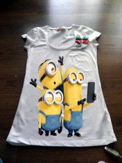 Tricou Minions cu fundite foto