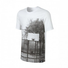 TRICOU NIKE AF1 BROOKLIN COURT COD 689190-100 foto