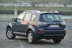 Mitsubishi Outlander foto