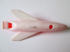 FLUIER ROMANESC DIN PLASTIC MODEL AVION ANII 80 foto