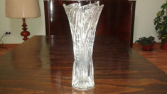 Vaza veche de cristal sau semicristal foto
