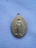 Finut si Delicat Medalion Pandativ Religios Fecioara Maria in stare ireprosabila