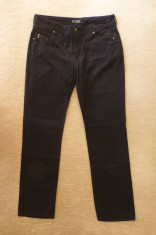 Blugi Armani Jeans; marime 29, vezi dimensiuni exacte; 100% bumbac; impecabili foto