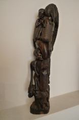 ARTA TRIBALA AFRICANA - STATUETA CU PERSONAJE SUPRAPUSE - LEMN DE TEK -DEOSEBITA foto