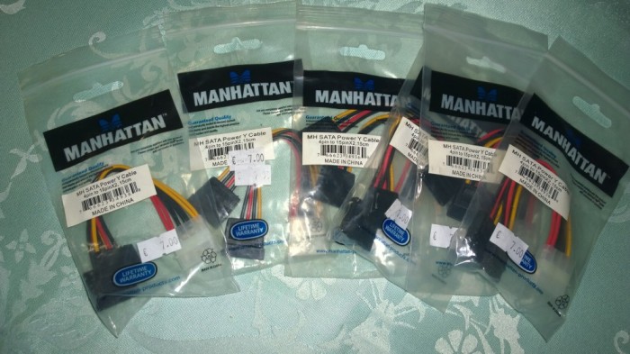 Adaptor Power Molex- Dual Sata Manhattan Sigilat Livrare gratuita!