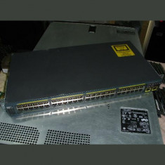 Switch Cisco Catalyst 2960 WS-C2960-48TT-L 48 ports foto