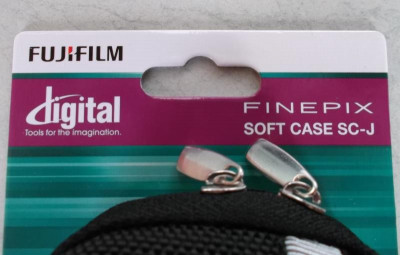 Husa, geanta aparat foto compact marca Fujifilm Finepix Softcase SC-J , NOU foto