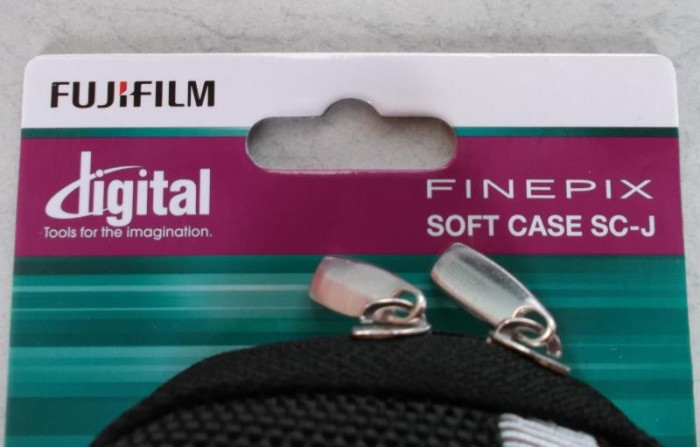 Husa, geanta aparat foto compact marca Fujifilm Finepix Softcase SC-J , NOU