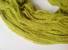 Fir de tricotat sau crosetat , lana 50% moale , verde brotacel foto