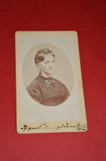 fotografie foarte veche distinsa doamna ,HANAU , anii 1880-1890 ,cu insemnari foto