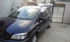 Opel Zafira foto