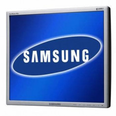 Monitor LCD Samsung SyncMaster 943N fara picior foto