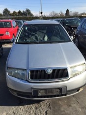 Dezmembrez Skoda Fabia 1.4 Mpi cod motor AQW culoare gri foto