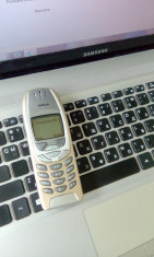 Vand nokia 6310i auriu ( sampanie), impecabil ca NOU !! foto