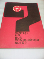 SINTETI UN BUN CONDUCATOR AUTO foto