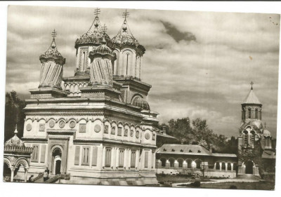 @carte postala(ilustrata) -ARGES-Manastirea Curtea de Arges foto