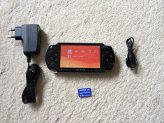 PSP Modat PERMANENT+card 4 GB PRO DUO(36 jocuri pe card)+ incarcator+cablu date foto