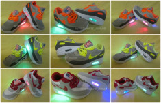 Adidasi Nike cu Luminite Pentru COpii Masuri de la 20 la 30 foto
