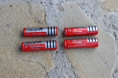 Set 4 Acumulatori 18650 3,7 Volti Uitrafire 4800 mah foto