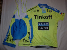 echipament ciclism complet Tinkoff saxo bank set pantaloni tricou foto
