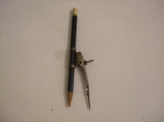 Compas vintange cu Creion foto