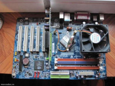 Placa de baza Gigabyte, completa cu procesor AMD foto