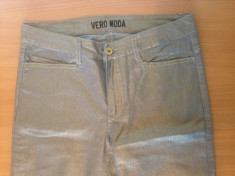 Vand pantaloni Vero Moda foto