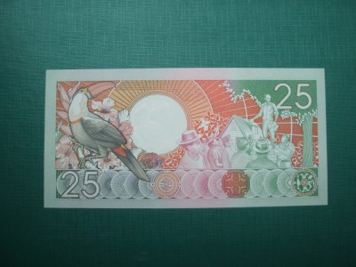 SURINAM 25 GULDENI 1988 / UNC foto