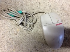 mouse COMPAQ - ps2 - cu bila --- doar 1 leu --- foto