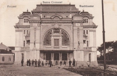 FOCSANI , TEATRUL COMUNAL foto