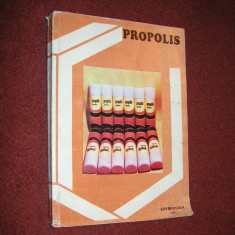 Propolisul - Un pretios produs al apiculturii - Apimondia